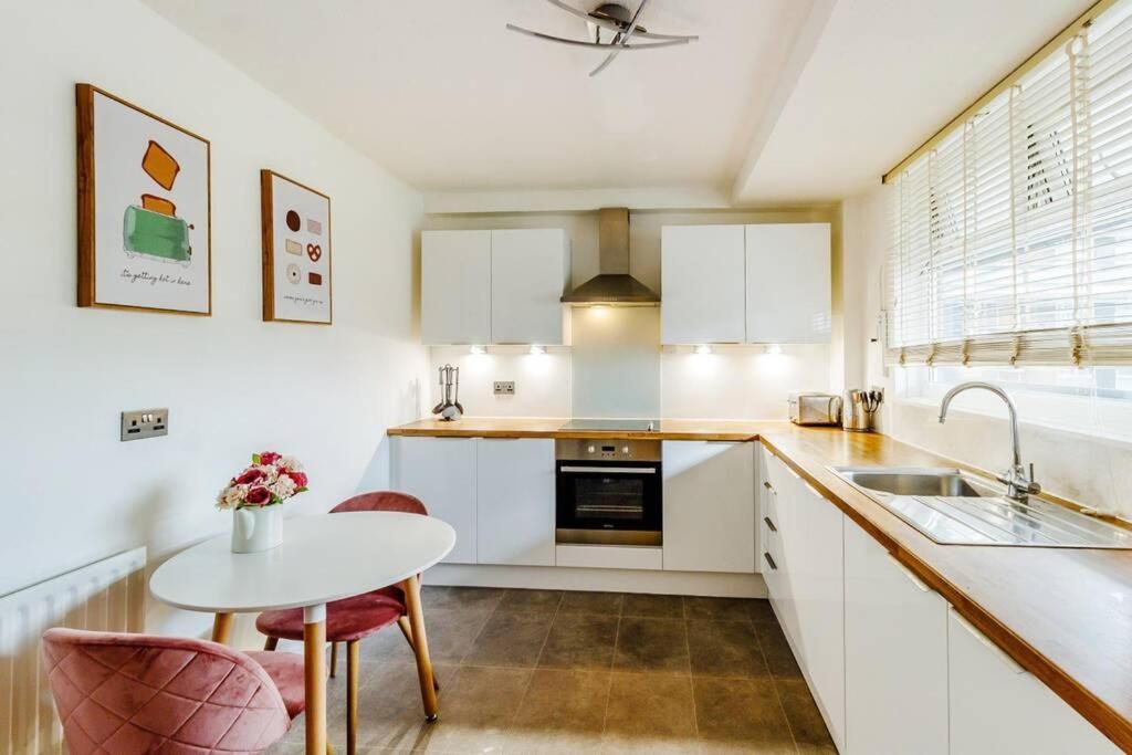 Super Spacious 2 Bedroom Apt 20Mn From Central. London Exterior foto